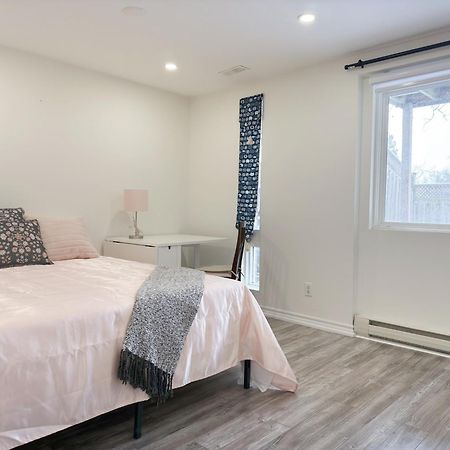 Cozy Room With Private Bath Near Don Mills Subway Торонто Экстерьер фото