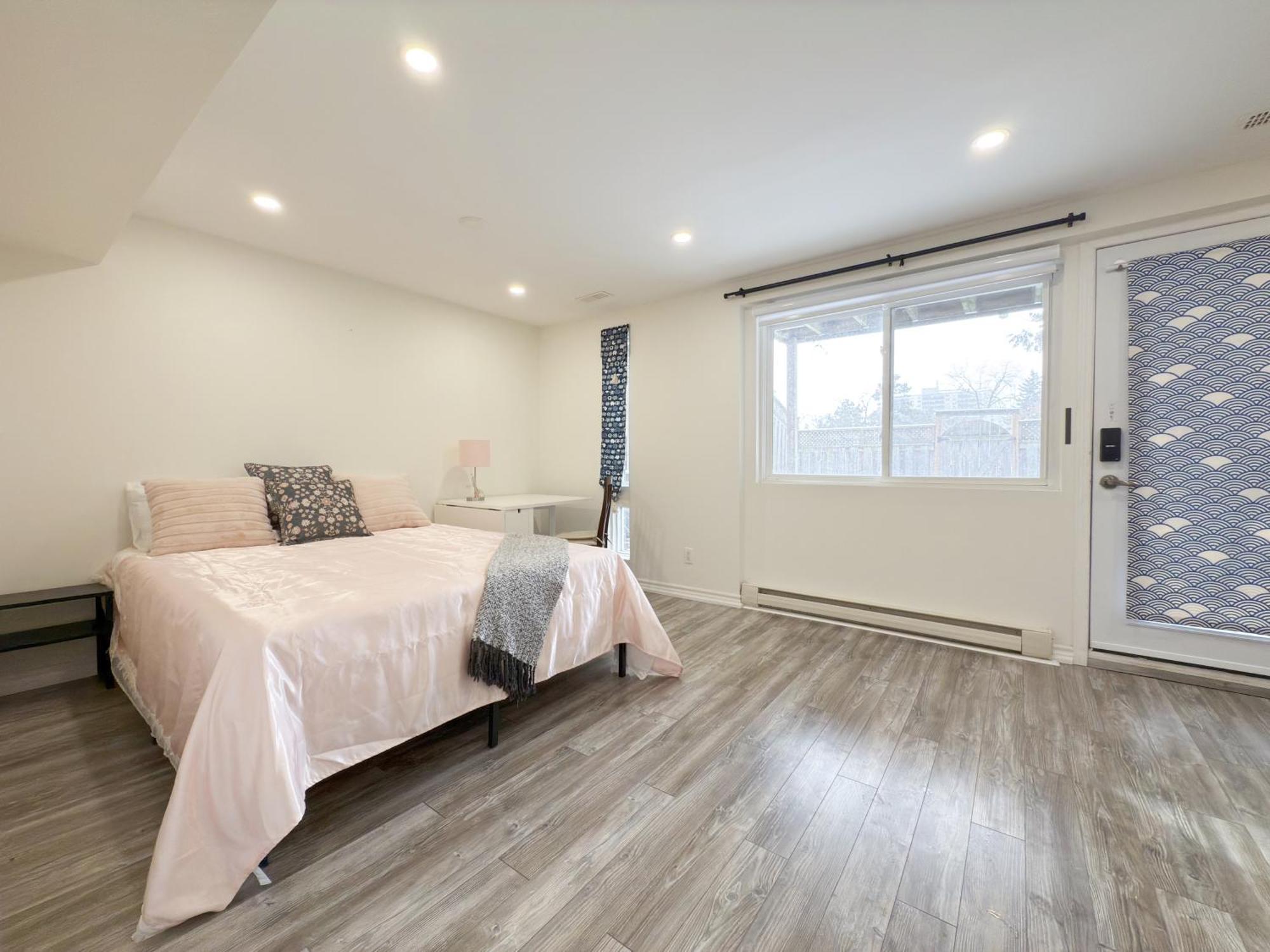 Cozy Room With Private Bath Near Don Mills Subway Торонто Экстерьер фото
